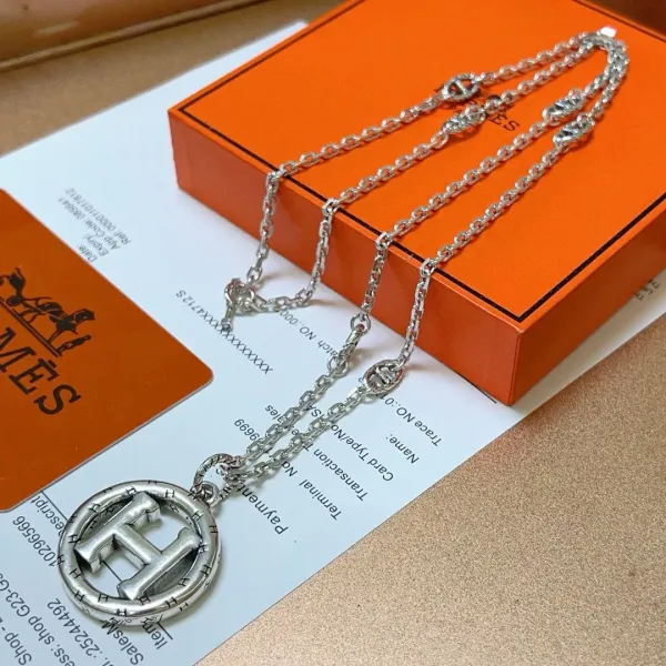 【HERMES】ネックレス、新しいネックレス万能シンプルファッションオーナメント 2473 【HERMES】ネックレス、新しいネックレス万能シンプルファッションオーナメント 2473