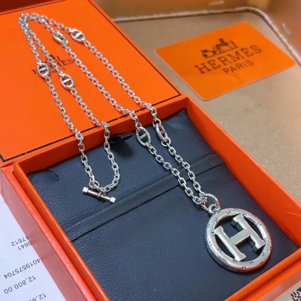 【HERMES】ネックレス、新しいネックレス万能シンプルファッションオーナメント 2473 【HERMES】ネックレス、新しいネックレス万能シンプルファッションオーナメント 2473