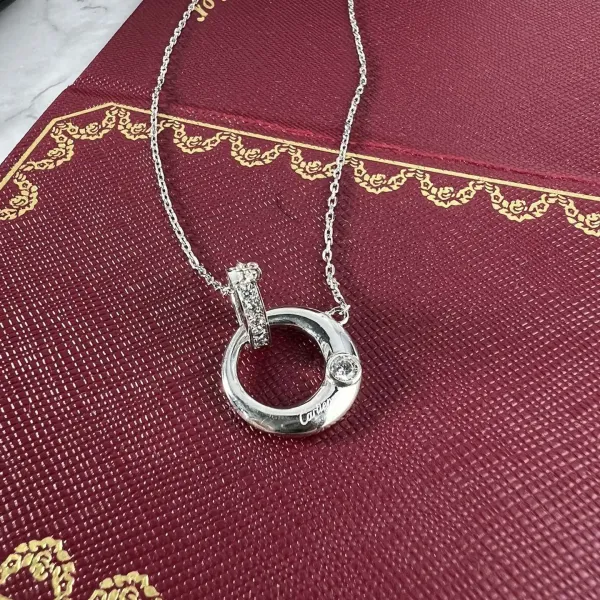 【CARTIER】ネックレス、新しいネックレス万能シンプルファッションオーナメント 2472 【CARTIER】ネックレス、新しいネックレス万能シンプルファッションオーナメント 2472