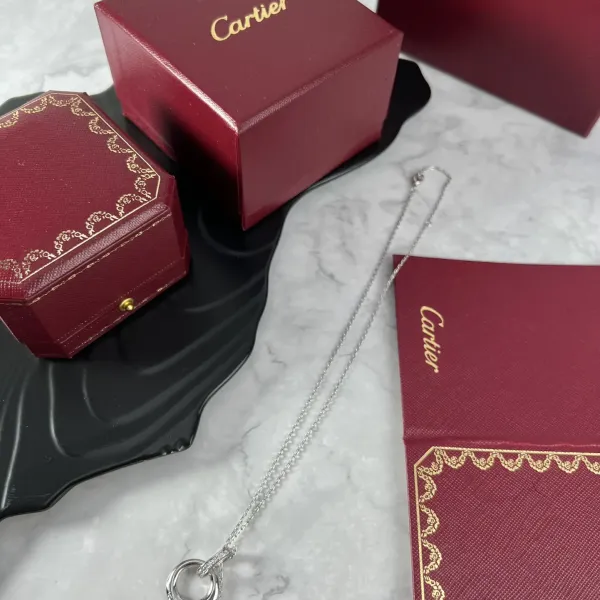 【CARTIER】ネックレス、新しいネックレス万能シンプルファッションオーナメント 2472 【CARTIER】ネックレス、新しいネックレス万能シンプルファッションオーナメント 2472
