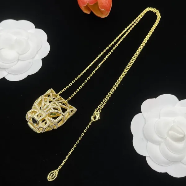 【CARTIER】ネックレス、新しいネックレス万能シンプルファッションオーナメント 2472 【CARTIER】ネックレス、新しいネックレス万能シンプルファッションオーナメント 2472