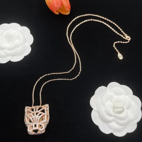 【CARTIER】ネックレス、新しいネックレス万能シンプルファッションオーナメント 2472 【CARTIER】ネックレス、新しいネックレス万能シンプルファッションオーナメント 2472