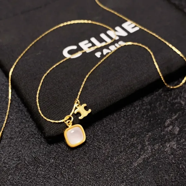 【CELINE】ネックレス、新しいネックレス万能シンプルファッションオーナメント 【CELINE】ネックレス、新しいネックレス万能シンプルファッションオーナメント