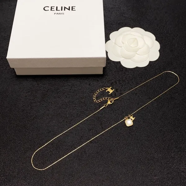 【CELINE】ネックレス、新しいネックレス万能シンプルファッションオーナメント 【CELINE】ネックレス、新しいネックレス万能シンプルファッションオーナメント