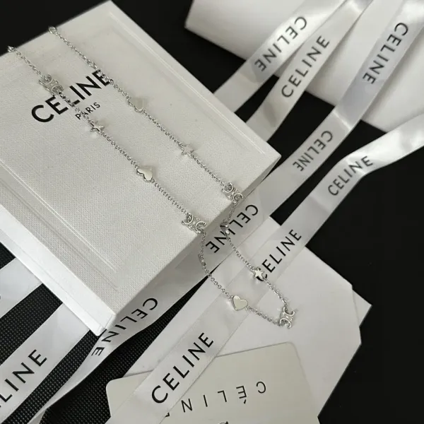 【CELINE】ネックレス、新しいネックレス万能シンプルファッションオーナメント 【CELINE】ネックレス、新しいネックレス万能シンプルファッションオーナメント