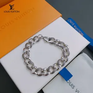 LV LOUIS VUITTON(ルイヴィトン)チェーンブレスレット 250301 LV LOUIS VUITTON(ルイヴィトン)チェーンブレスレット 250301
