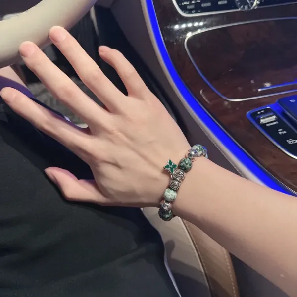LV【LOUIS VUITTON】ブレスレット、ファッションシンプルなスタイル 241015 LV【LOUIS VUITTON】ブレスレット、ファッションシンプルなスタイル 241015