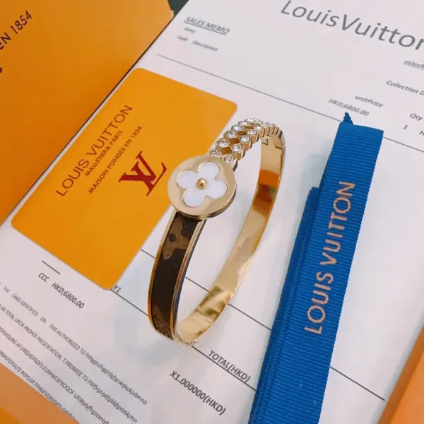 LV【LOUIS VUITTON】ブレスレット、ファッションシンプルなスタイル 241015 LV【LOUIS VUITTON】ブレスレット、ファッションシンプルなスタイル 241015