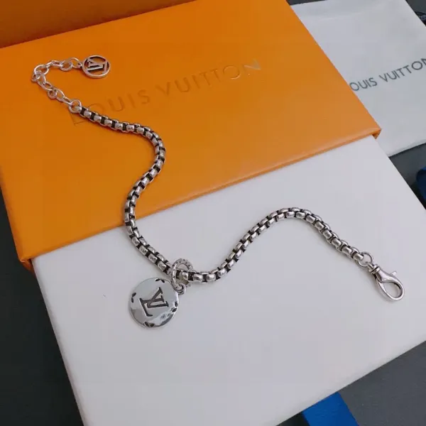 【LOUIS VUITTON】ブレスレット、ファッションシンプルなスタイル240813 【LOUIS VUITTON】ブレスレット、ファッションシンプルなスタイル240813
