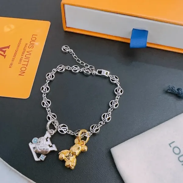 【LOUIS VUITTON】ブレスレット、ファッションシンプルなスタイル 240728 【LOUIS VUITTON】ブレスレット、ファッションシンプルなスタイル 240728