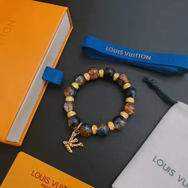 【LOUIS VUITTON】ブレスレット、ファッションシンプルなスタイル 240728 【LOUIS VUITTON】ブレスレット、ファッションシンプルなスタイル 240728