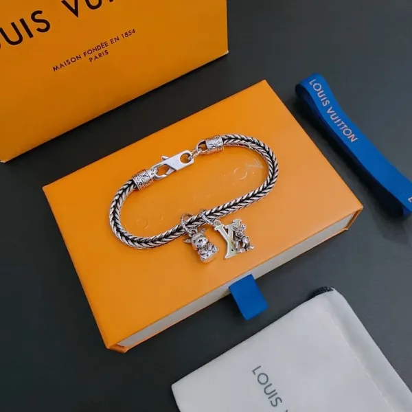 【 LOUIS VUITTON】ブレスレット、ファッションシンプルなスタイル 2472