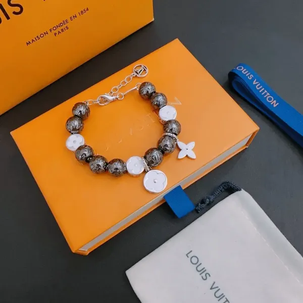【 LOUIS VUITTON】ブレスレット、ファッションシンプルなスタイル 2472