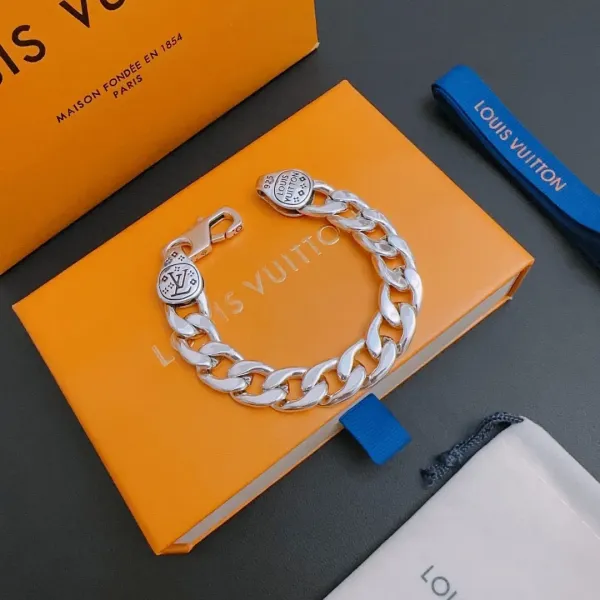【LOUIS VUITTON】ブレスレット、ファッションシンプルなスタイル 【LOUIS VUITTON】ブレスレット、ファッションシンプルなスタイル