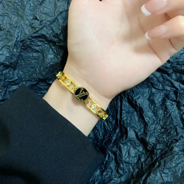 【LOUIS VUITTON】ブレスレット、ファッションシンプルなスタイル 【LOUIS VUITTON】ブレスレット、ファッションシンプルなスタイル