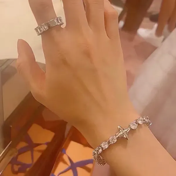 【LOUIS VUITTON】ブレスレット、ファッションシンプルなスタイル 【LOUIS VUITTON】ブレスレット、ファッションシンプルなスタイル