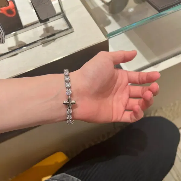【LOUIS VUITTON】ブレスレット、ファッションシンプルなスタイル 【LOUIS VUITTON】ブレスレット、ファッションシンプルなスタイル