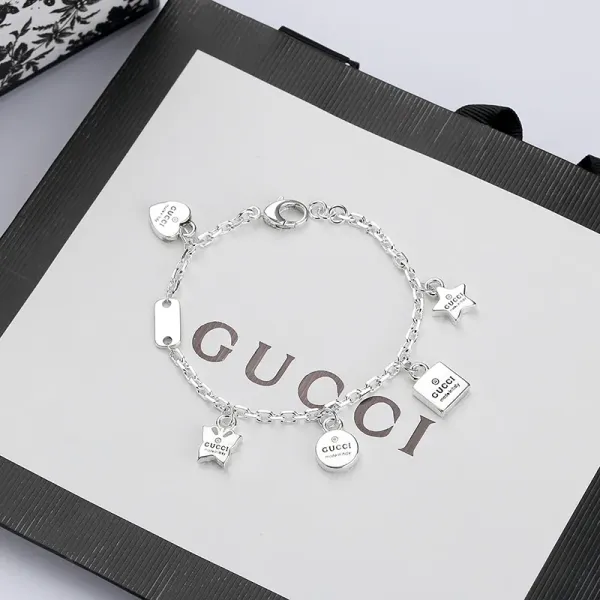 【GUCCI】ブレスレット、ファッションシンプルなスタイル 241015 【GUCCI】ブレスレット、ファッションシンプルなスタイル 241015