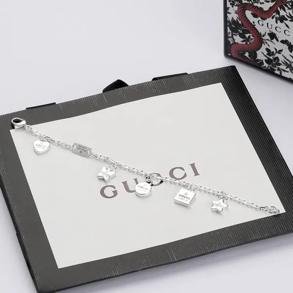 【GUCCI】ブレスレット、ファッションシンプルなスタイル 241015 【GUCCI】ブレスレット、ファッションシンプルなスタイル 241015