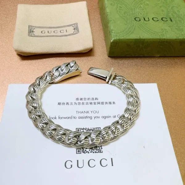 【GUCCI】ブレスレット、ファッションシンプルなスタイル 240815