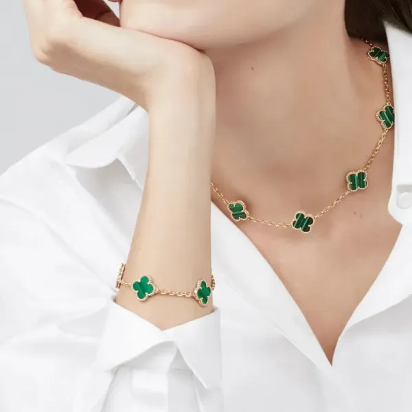 【Vancleef & Arpels】 ヴィンテージ アルハンブラ ブレスレット、5モチーフ 【Vancleef & Arpels】 ヴィンテージ アルハンブラ ブレスレット、5モチーフ