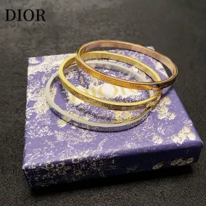 【DIOR】ブレスレット、ファッションシンプルなスタイル 250301 【DIOR】ブレスレット、ファッションシンプルなスタイル 250301
