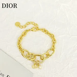 【DIOR】ブレスレット、ファッションシンプルなスタイル 250301 【DIOR】ブレスレット、ファッションシンプルなスタイル 250301