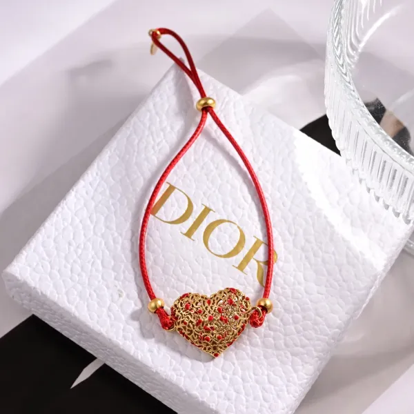 【DIOR】ブレスレット、ファッションシンプルなスタイル 250301 【DIOR】ブレスレット、ファッションシンプルなスタイル 250301