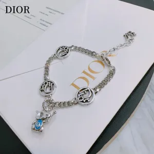 【DIOR】ブレスレット、ファッションシンプルなスタイル 241015 【DIOR】ブレスレット、ファッションシンプルなスタイル 241015