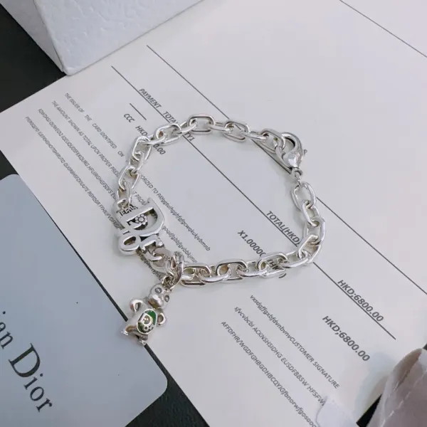 【DIOR】ブレスレット、ファッションシンプルなスタイル 240812 【DIOR】ブレスレット、ファッションシンプルなスタイル 240812