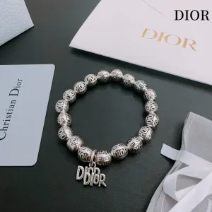 【DIOR】ブレスレット、ファッションシンプルなスタイル 240812 【DIOR】ブレスレット、ファッションシンプルなスタイル 240812