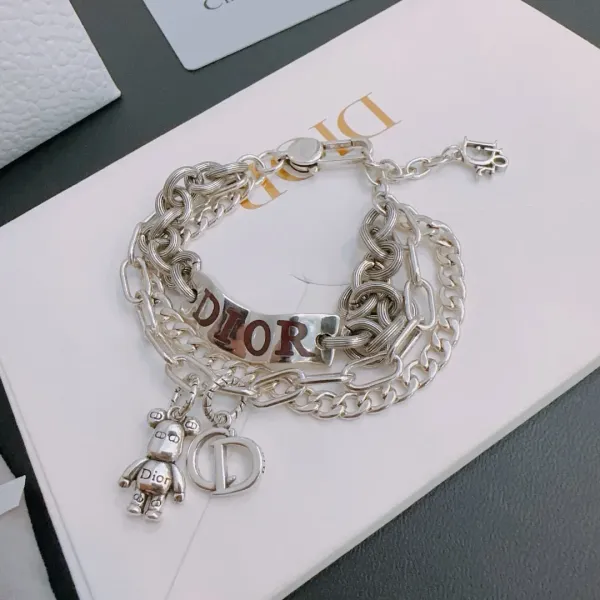 【DIOR】ブレスレット、ファッションシンプルなスタイル 240730 【DIOR】ブレスレット、ファッションシンプルなスタイル 240730