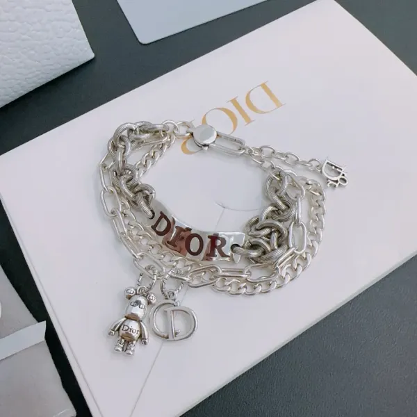 【DIOR】ブレスレット、ファッションシンプルなスタイル 240730 【DIOR】ブレスレット、ファッションシンプルなスタイル 240730