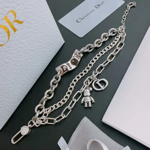 【DIOR】ブレスレット、ファッションシンプルなスタイル 240730 【DIOR】ブレスレット、ファッションシンプルなスタイル 240730
