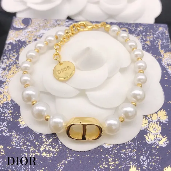 【DIOR】ブレスレット、ファッションシンプルなスタイル 240730 【DIOR】ブレスレット、ファッションシンプルなスタイル 240730