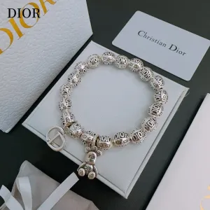 【DIOR】ブレスレット、ファッションシンプルなスタイル 240730 【DIOR】ブレスレット、ファッションシンプルなスタイル 240730