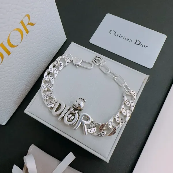 【DIOR】ブレスレット、ファッションシンプルなスタイル 240730 【DIOR】ブレスレット、ファッションシンプルなスタイル 240730