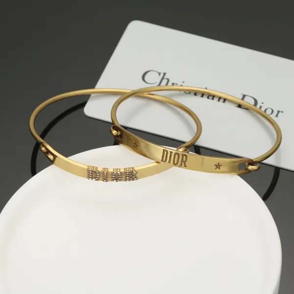 【DIOR】ブレスレット、ファッションシンプルなスタイル 【DIOR】ブレスレット、ファッションシンプルなスタイル