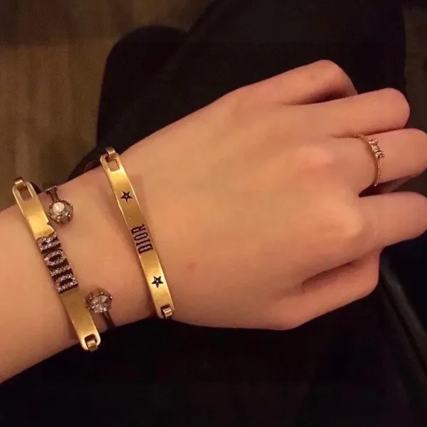 【DIOR】ブレスレット、ファッションシンプルなスタイル 【DIOR】ブレスレット、ファッションシンプルなスタイル