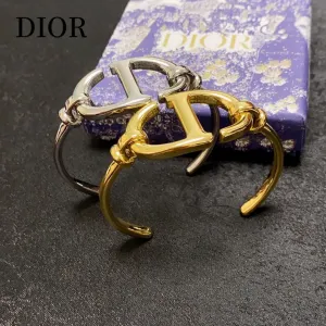 【DIOR】ブレスレット、ファッションシンプルなスタイル 【DIOR】ブレスレット、ファッションシンプルなスタイル