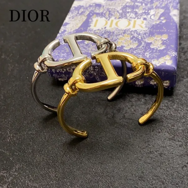 【DIOR】ブレスレット、ファッションシンプルなスタイル 【DIOR】ブレスレット、ファッションシンプルなスタイル