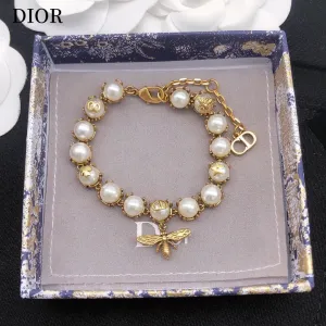 【DIOR】ブレスレット、ファッションシンプルなスタイル 【DIOR】ブレスレット、ファッションシンプルなスタイル