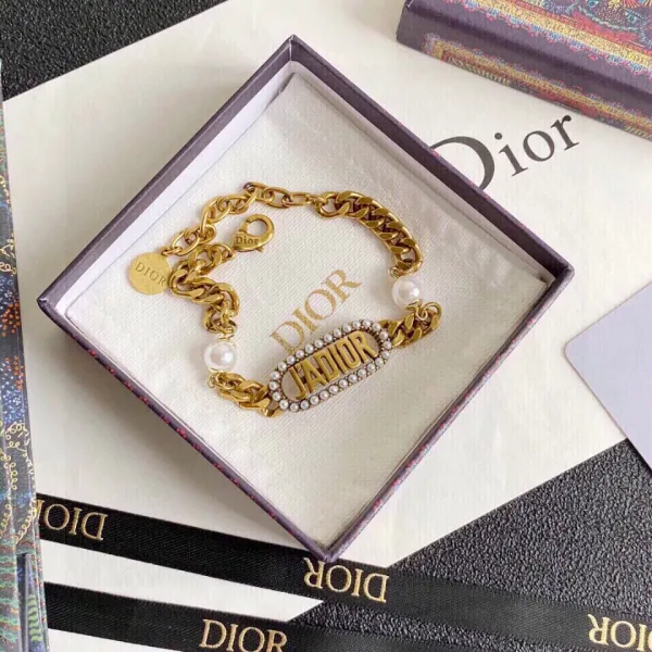 【DIOR】ブレスレット、ファッションシンプルなスタイル 【DIOR】ブレスレット、ファッションシンプルなスタイル