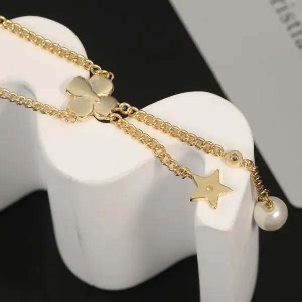 【DIOR】ブレスレット、ファッションシンプルなスタイル 【DIOR】ブレスレット、ファッションシンプルなスタイル