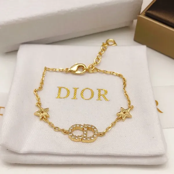 【DIOR】ブレスレット、ファッションシンプルなスタイル 【DIOR】ブレスレット、ファッションシンプルなスタイル