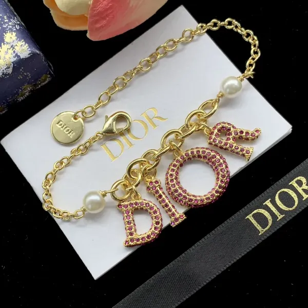 【DIOR】ブレスレット、ファッションシンプルなスタイル 【DIOR】ブレスレット、ファッションシンプルなスタイル