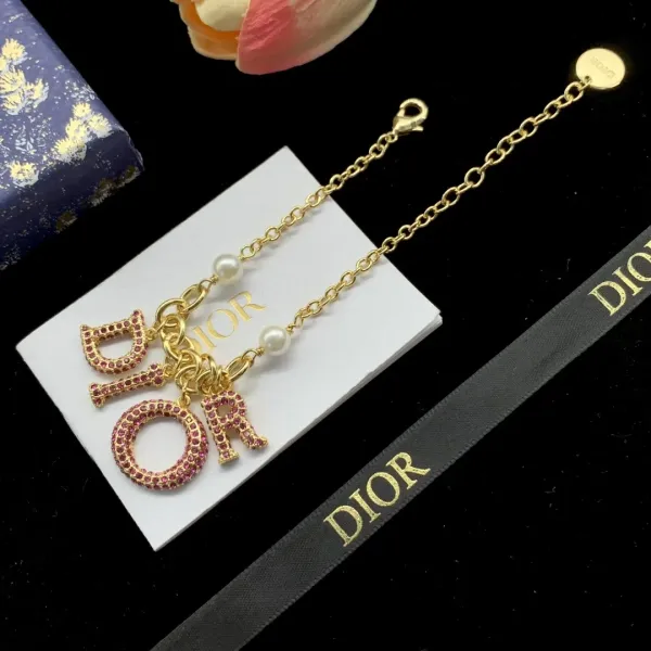 【DIOR】ブレスレット、ファッションシンプルなスタイル 【DIOR】ブレスレット、ファッションシンプルなスタイル