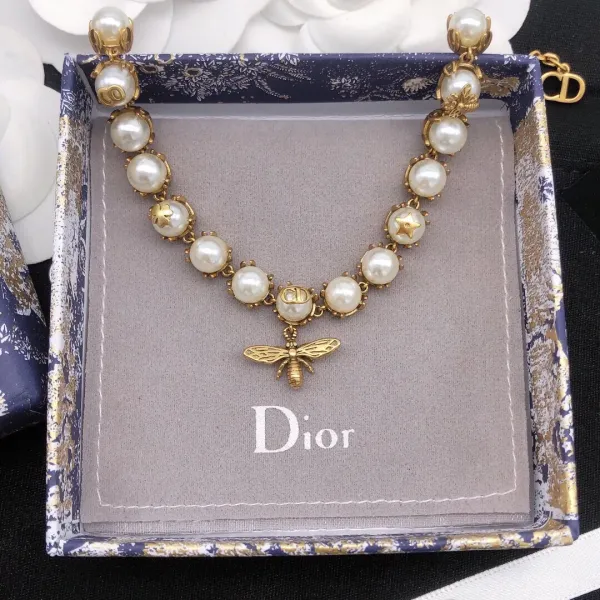 【DIOR】ブレスレット、ファッションシンプルなスタイル 【DIOR】ブレスレット、ファッションシンプルなスタイル