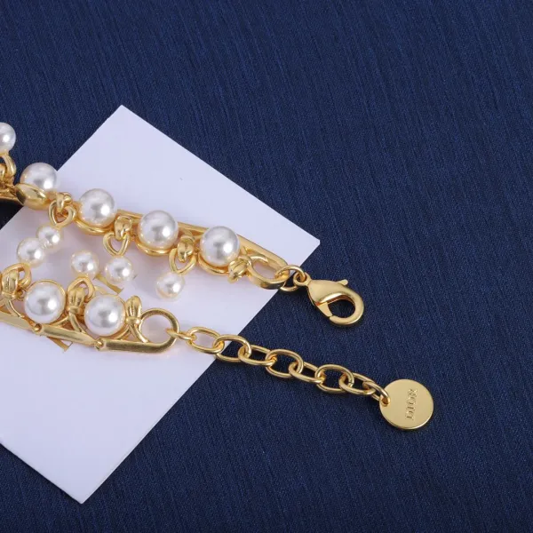 【DIOR】ブレスレット、ファッションシンプルなスタイル 【DIOR】ブレスレット、ファッションシンプルなスタイル