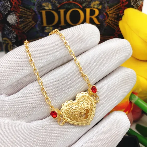 【DIOR】ブレスレット、ファッションシンプルなスタイル 【DIOR】ブレスレット、ファッションシンプルなスタイル